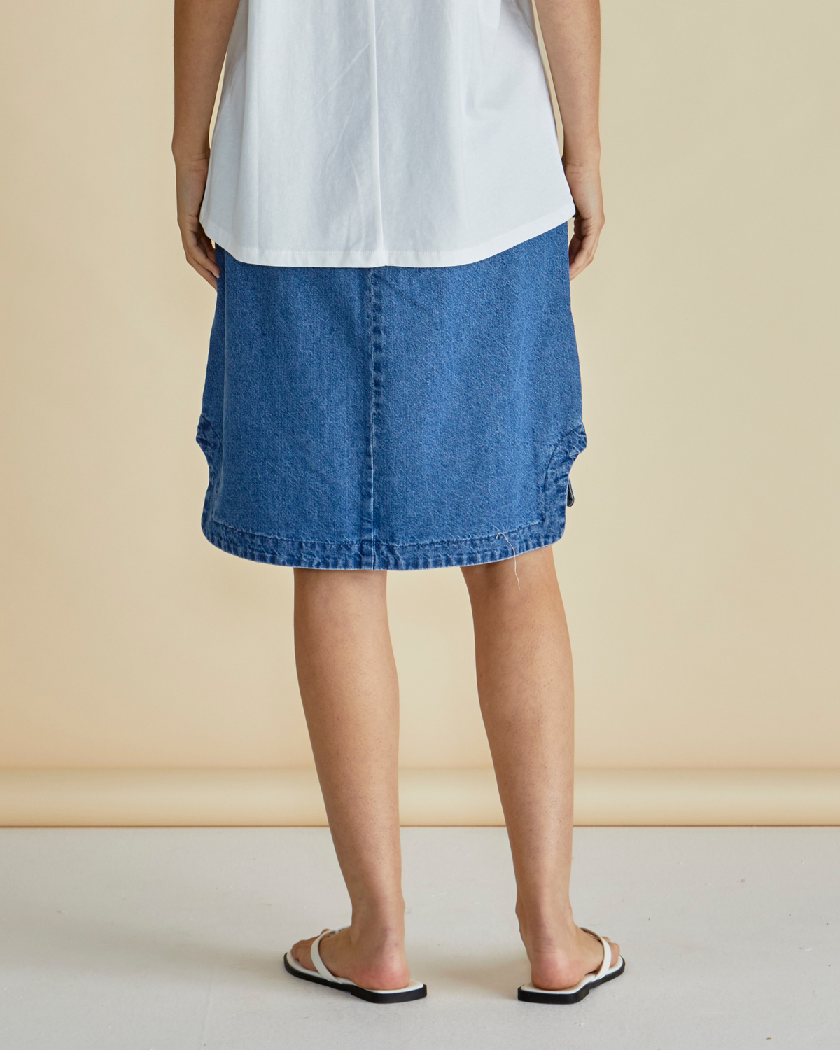 Shop the Dara Denim Elasticated Skirt by Betty Basics at Loloma Living Tamborine Mountain or online fast postage. Boutiqueshop on Gallery WAlk Tamborine Mountain