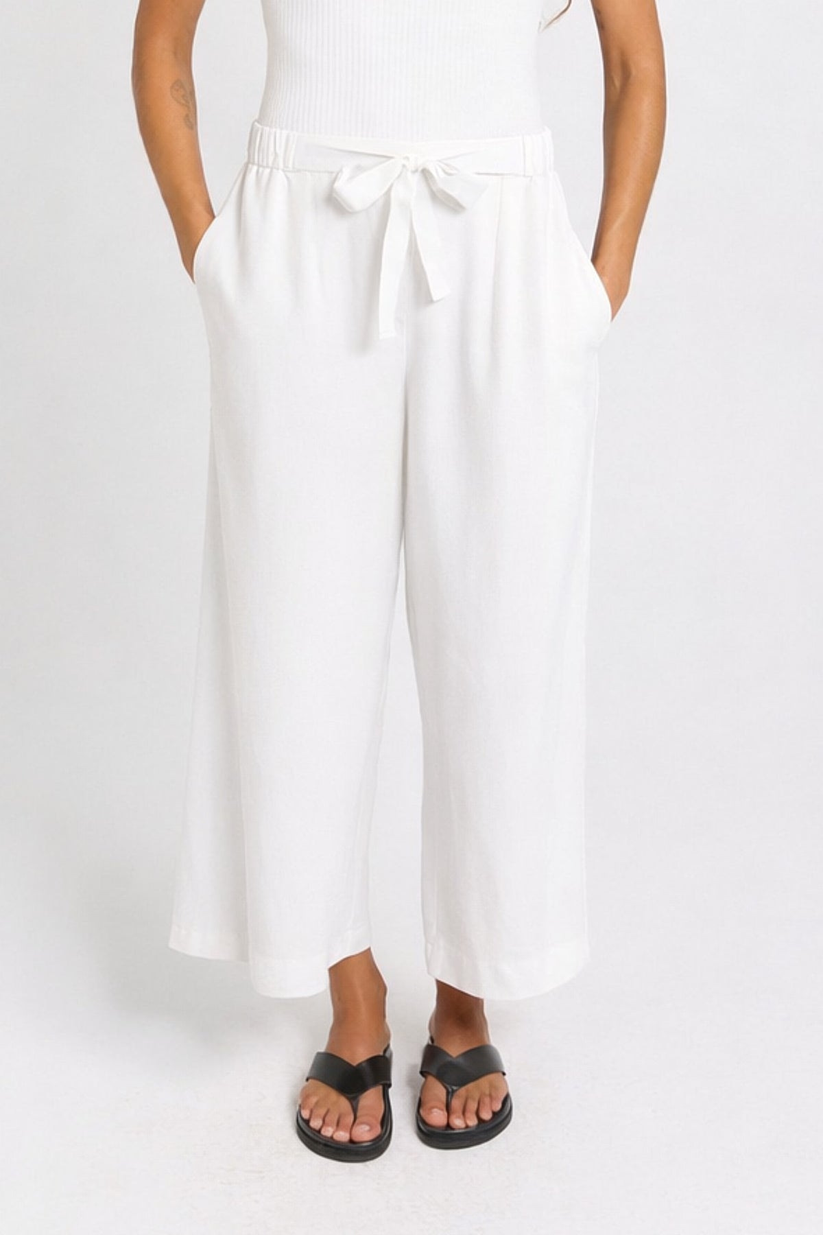 Bella Crop Pants by Betty Basics