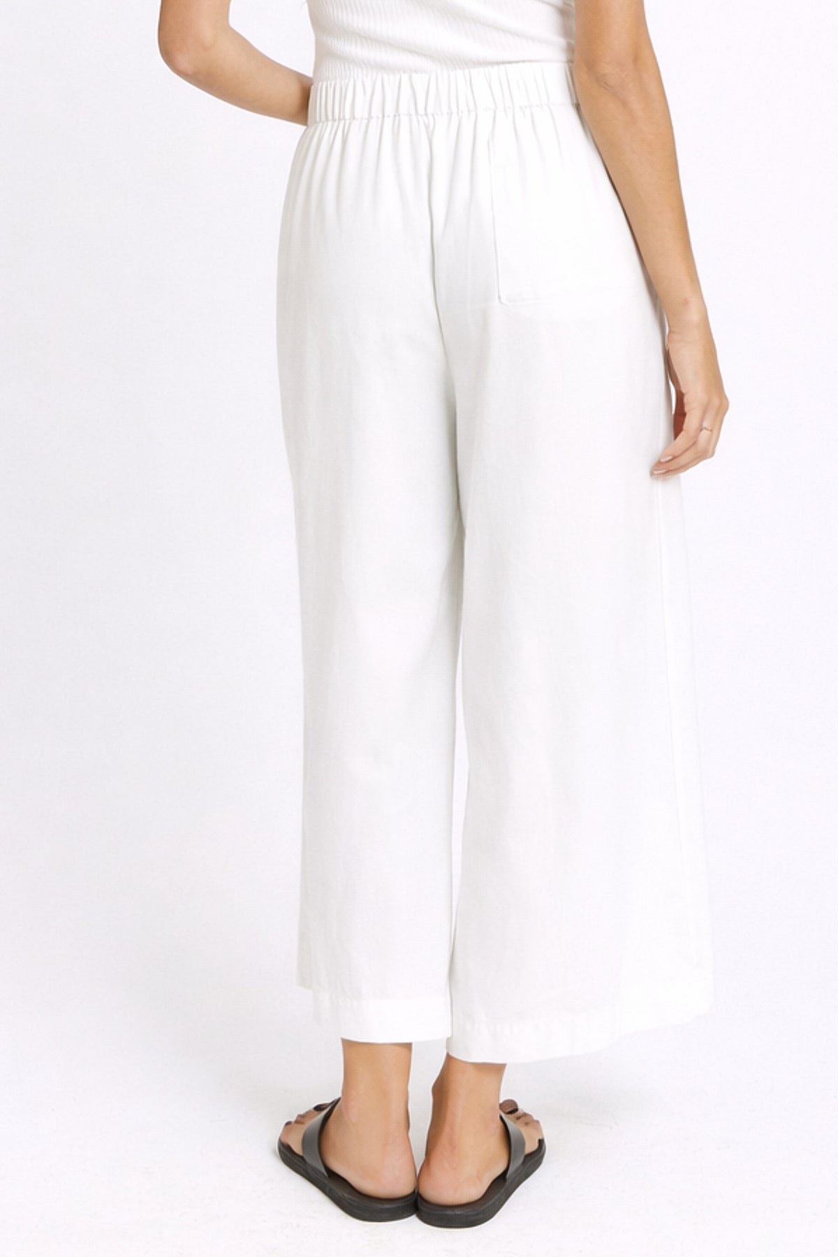 Bella Crop Pants by Betty Basics